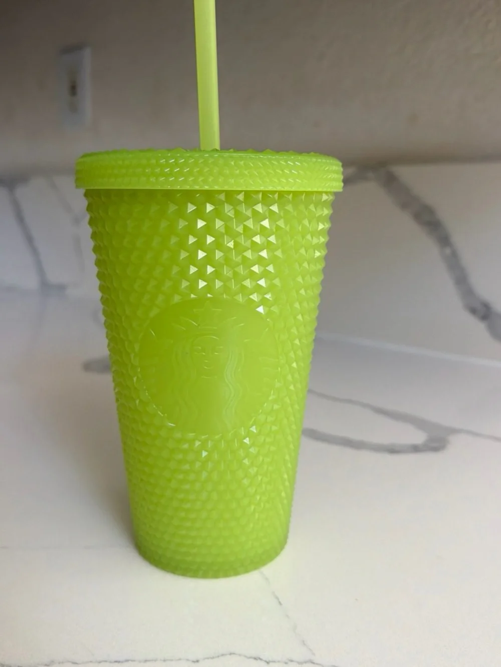Starbucks glow in the dark Bright Lime Green Tumbler Lid